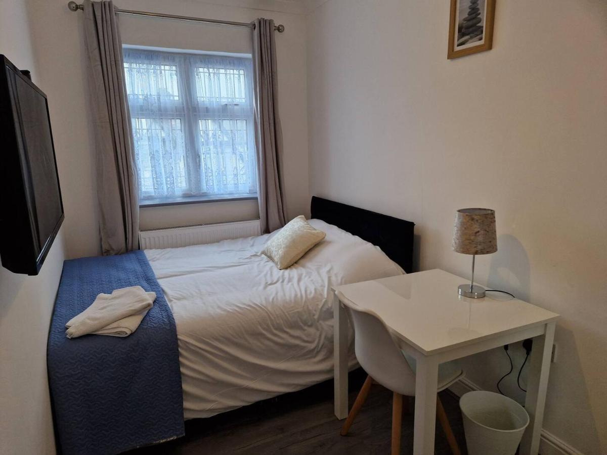 Starlet Property Wanstead ภายนอก รูปภาพ