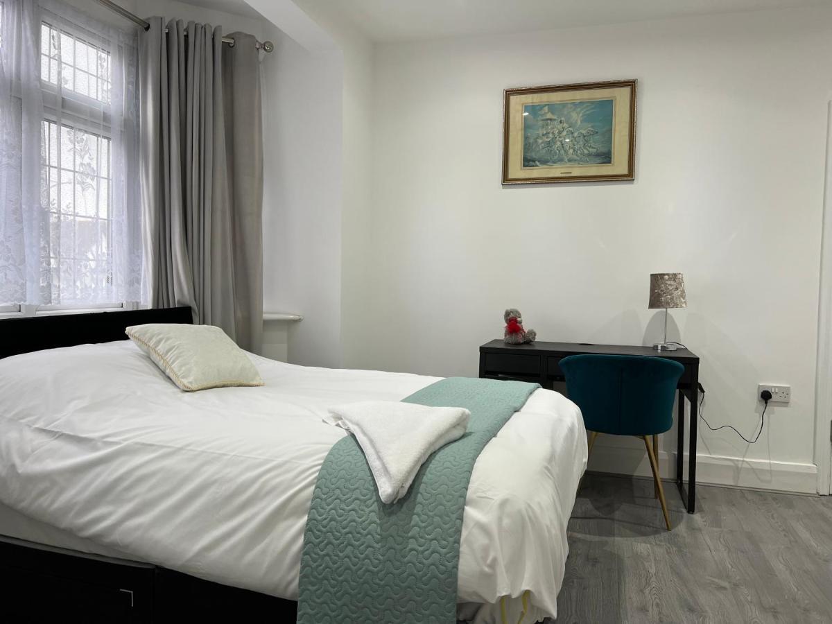 Starlet Property Wanstead ภายนอก รูปภาพ