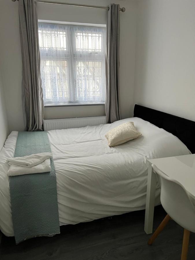 Starlet Property Wanstead ภายนอก รูปภาพ