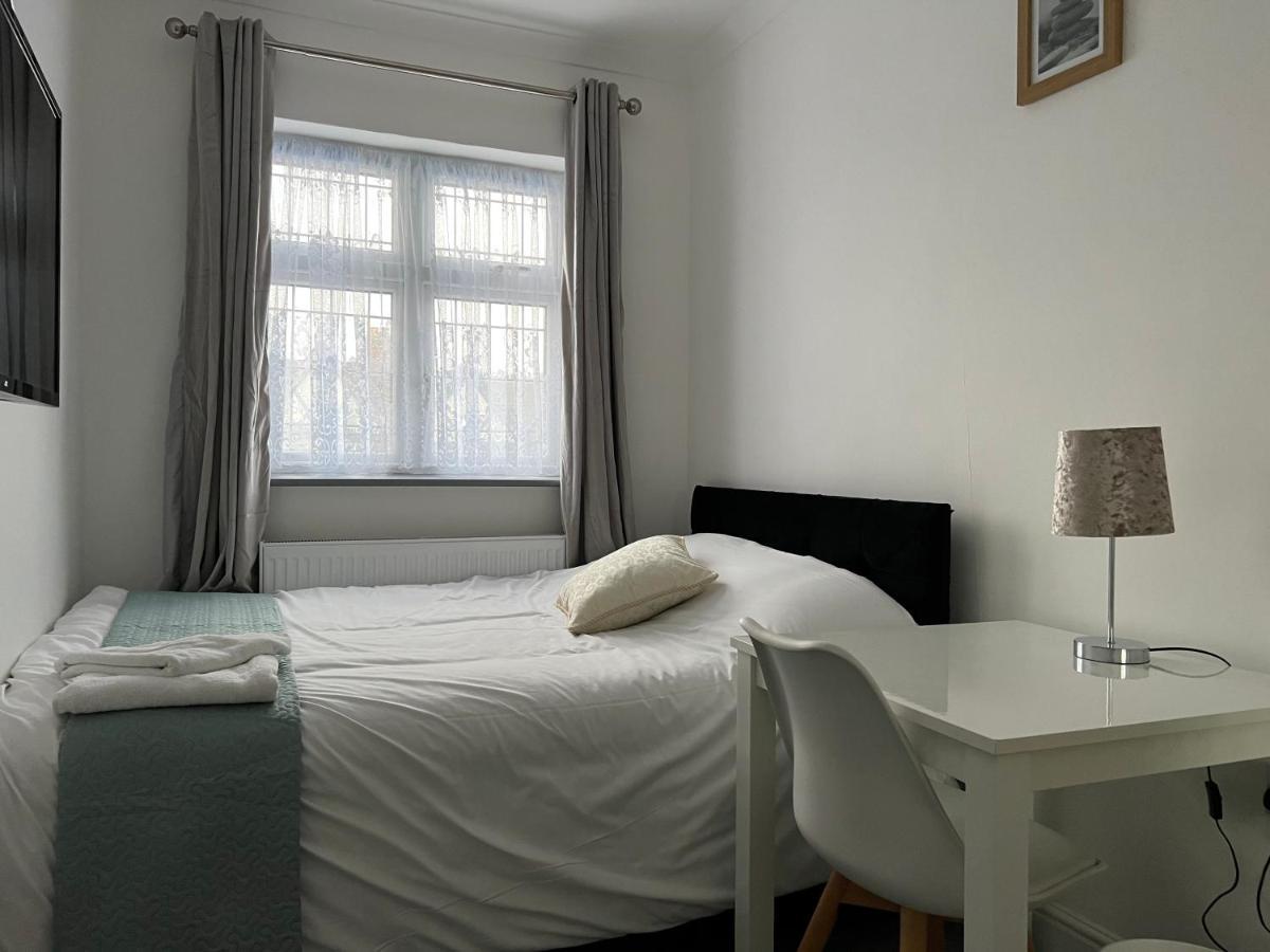 Starlet Property Wanstead ภายนอก รูปภาพ