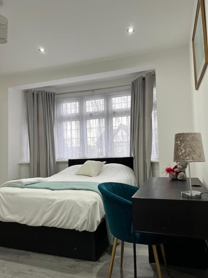 Starlet Property Wanstead ภายนอก รูปภาพ