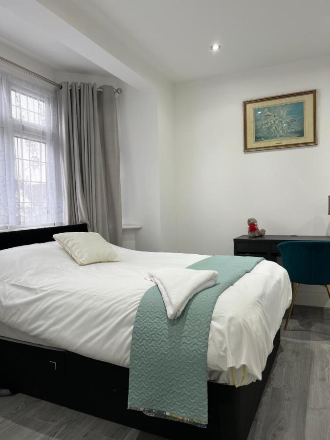 Starlet Property Wanstead ภายนอก รูปภาพ